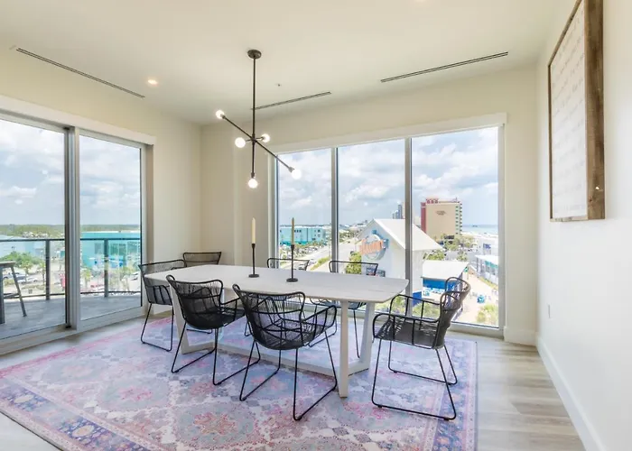 Spacious, 5 Bedroom On The With Rooftop Pool Next To The Hangout! * Gulf Shores