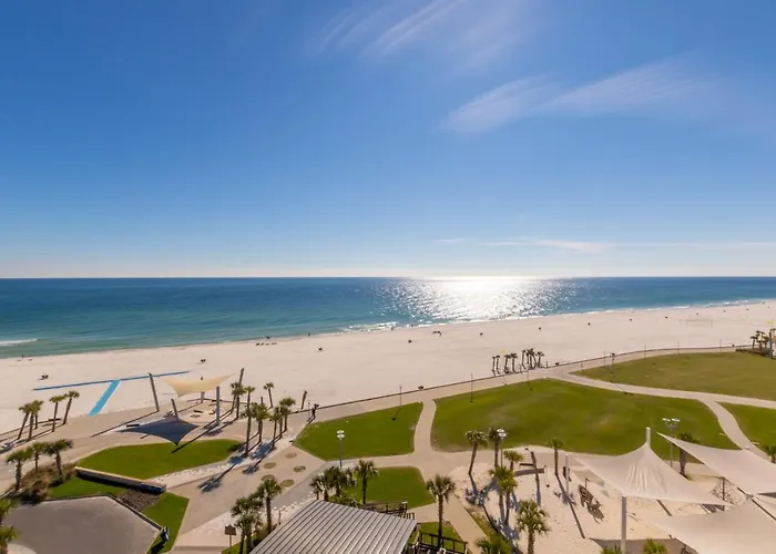 Spacious, 5 Bedroom On The With Rooftop Pool Next To The Hangout! Holiday home Gulf Shores