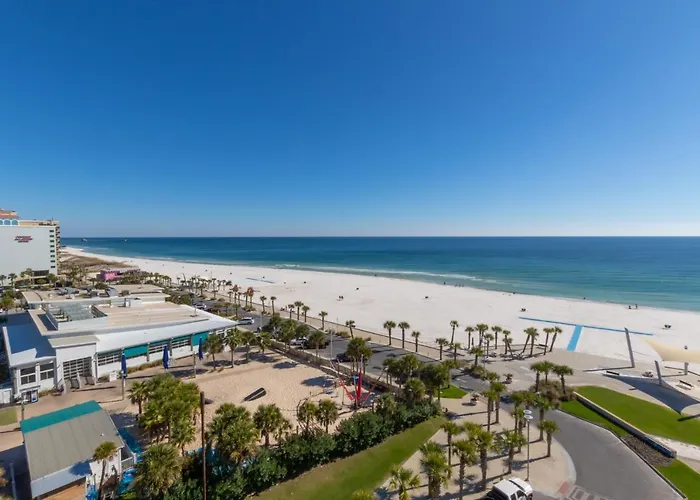 Spacious, 5 Bedroom On The With Rooftop Pool Next To The Hangout! Holiday home Gulf Shores