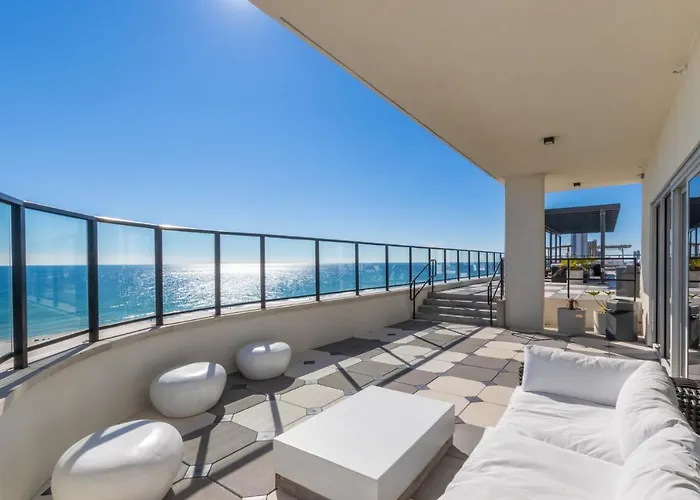 Spacious, 5 Bedroom On The With Rooftop Pool Next To The Hangout! * Gulf Shores
